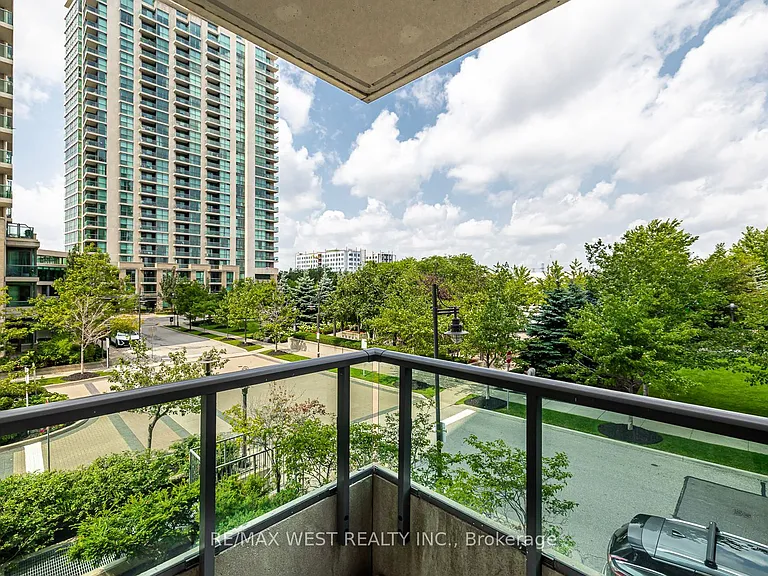 215 Sherway Gardens Rd #212 — Photo 26