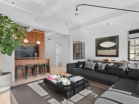 5th image of 11 W 30th St APT 9F