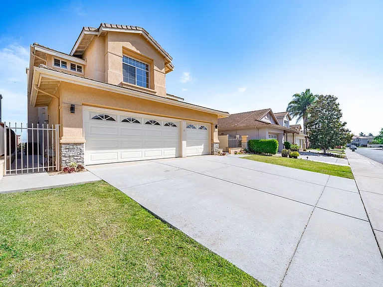 2283 Rock View Gln — Photo 48