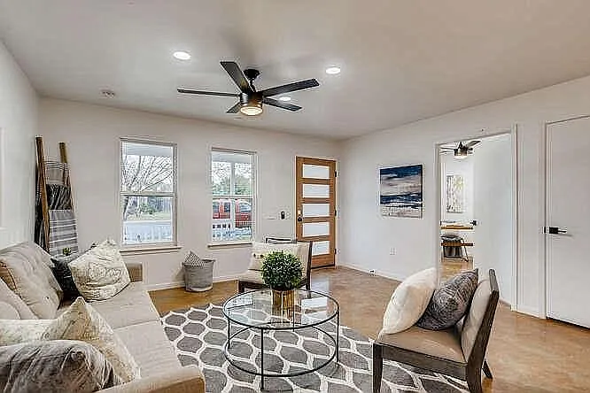 7102 Villita Avenida St — Photo 1