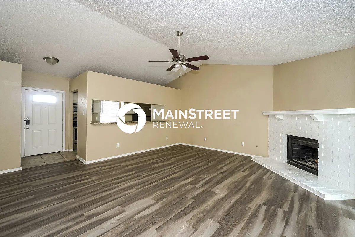Living Room - 7305 Shadow Bend Dr