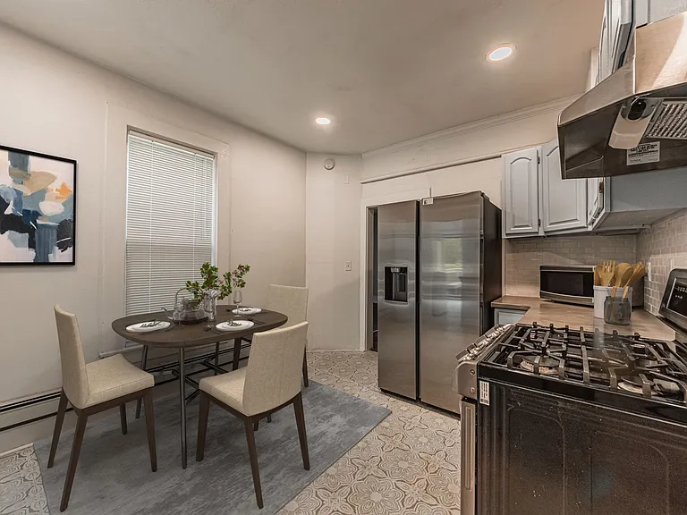 738 E Cimarron St — Photo 5