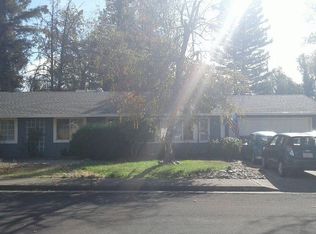 369 Moonstone Way, Redding, CA 96003