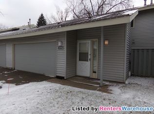 974 Carmel Ct, Shoreview, MN 55126