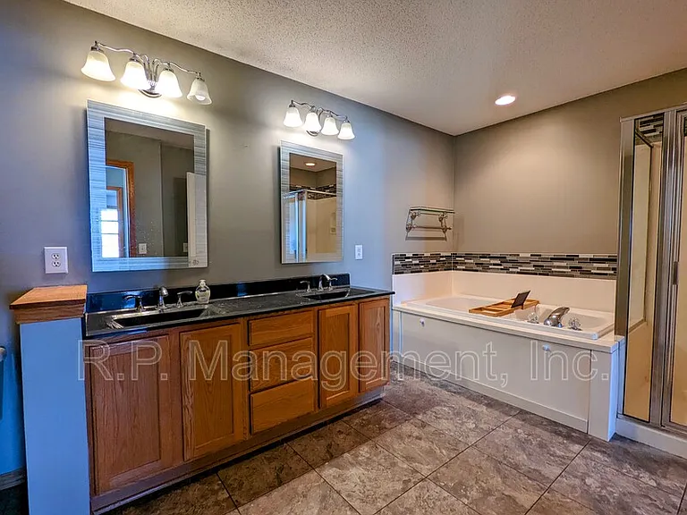1909 Bluestem Ln — Photo 11