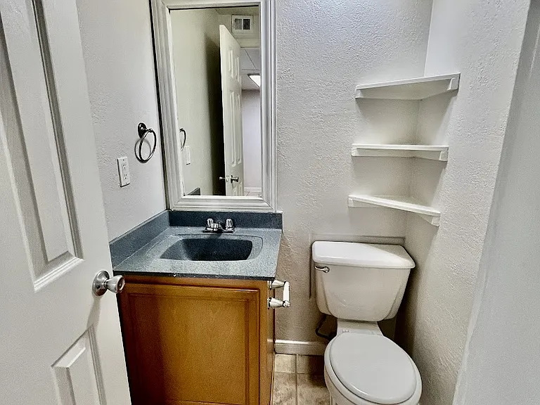 Le Montreaux Apartments — Photo 160