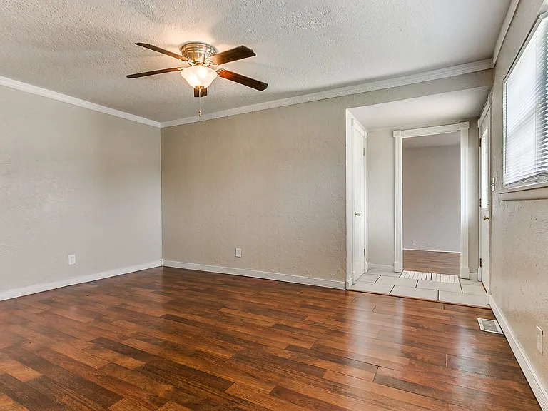 1612 Dakota St — Photo 33