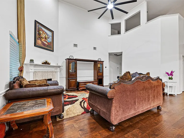 2602 Falcon Knoll Ln — Photo 12