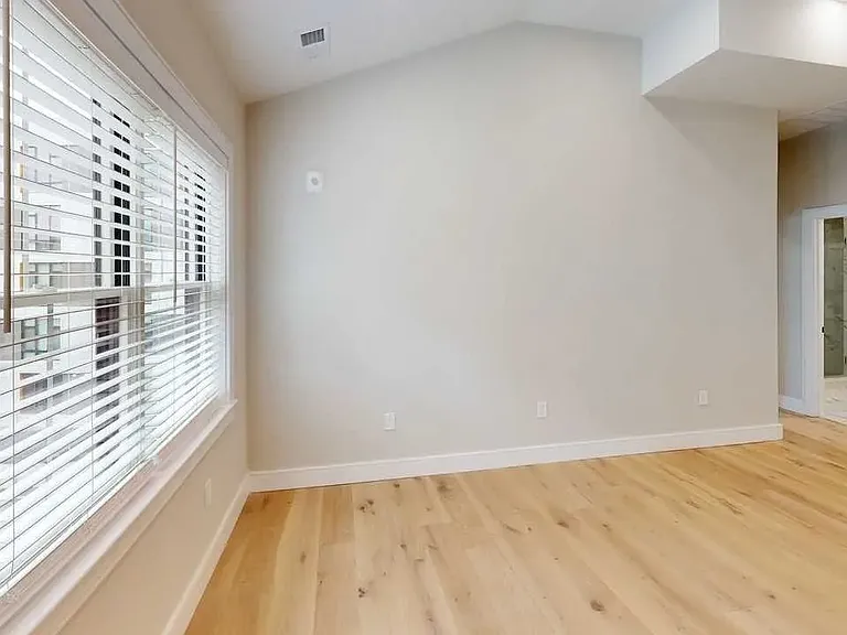 9 Everett St #6 — Photo 7