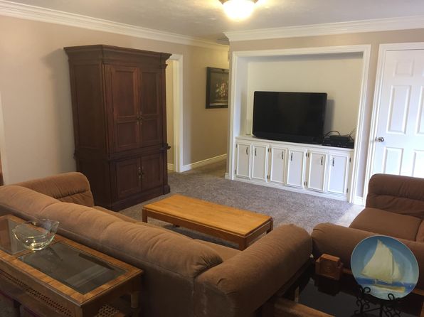 1875 E Village Green Rd