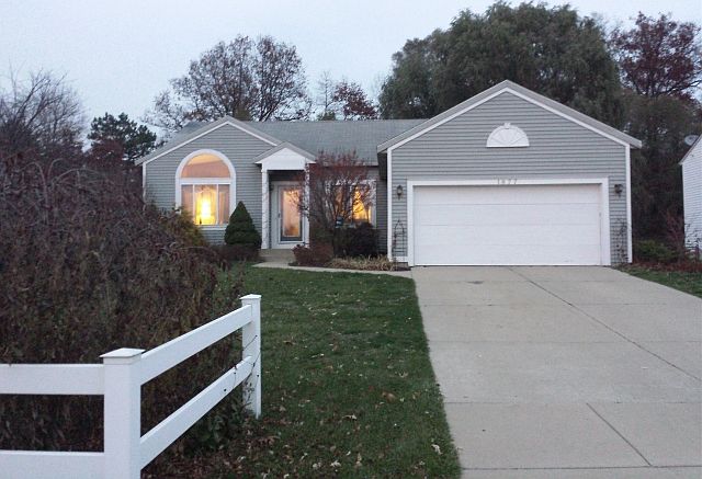 1st image of 1877 Sandrel Dr NE