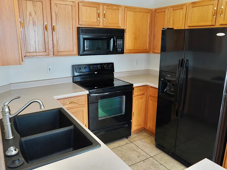3670 Strawberry Field Grv #A — Photo 7