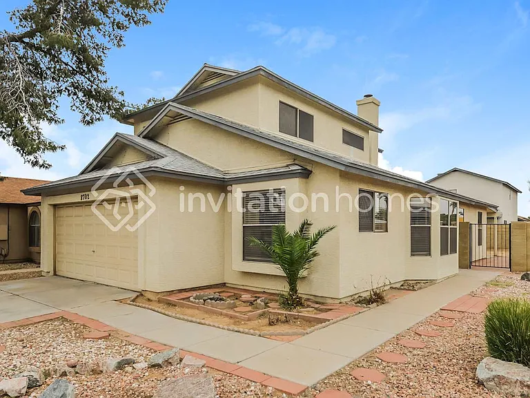 8702 W Indianola Ave — Photo 1