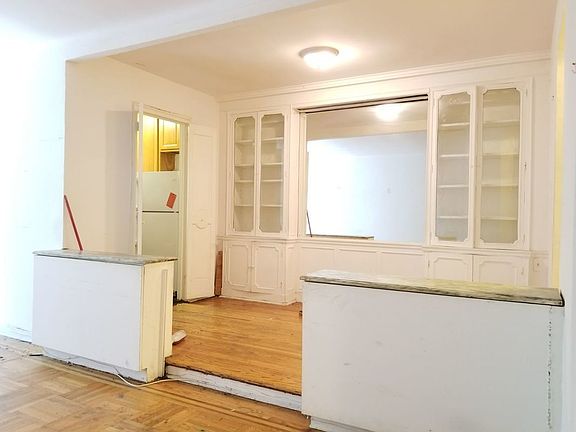 3rd image of 100 Woodruff Ave APT 2F