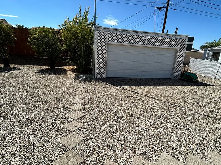 2910 Yuma Dr — Photo 26