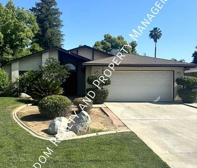 9117 Hoxie Ct — Photo 1