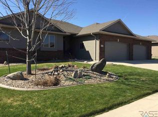 3105 W Cinnamon St, Sioux Falls, SD 57108