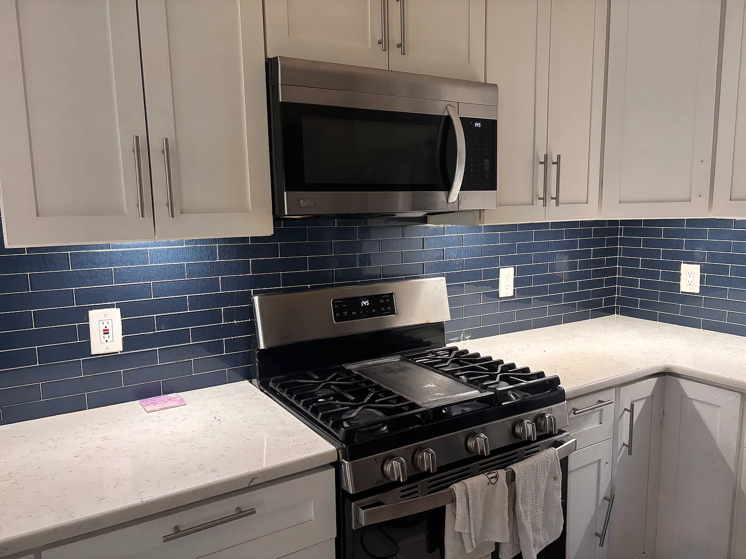 3 bed, 2.5 bath, 1672 sqft, $3,500 — Photo 3