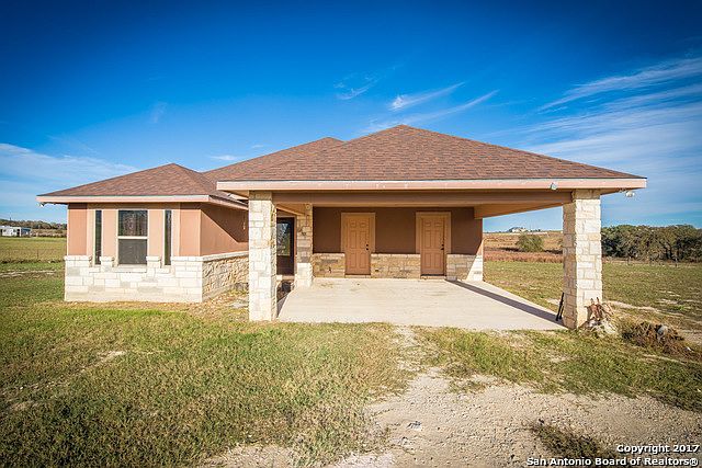 1st image of 213 Lakeview Cir