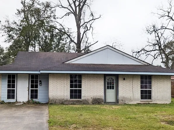 210 W 7th St, Donaldsonville, LA 70346