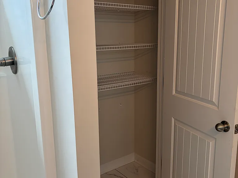408 Vandemere Ct — Photo 17