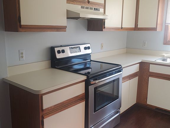 4th image of 42159 Queen Victoria Ct