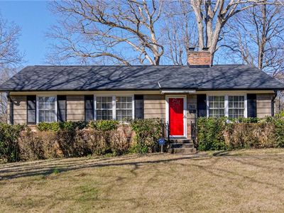 742 S Westview Dr, Winston Salem, NC, 27103