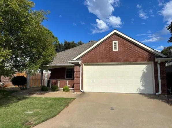 2316 Clermont Ln, Denton, TX 76205