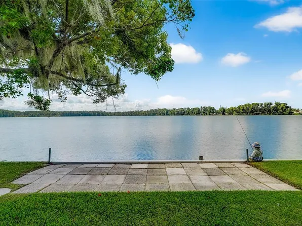 16 Trout Lake Dr, Eustis, FL 32726