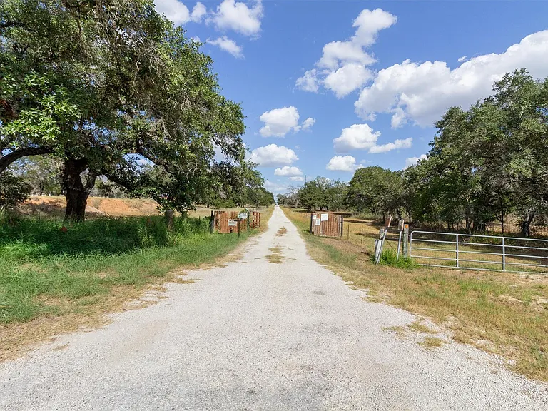 9729 FM 775 — Photo 1