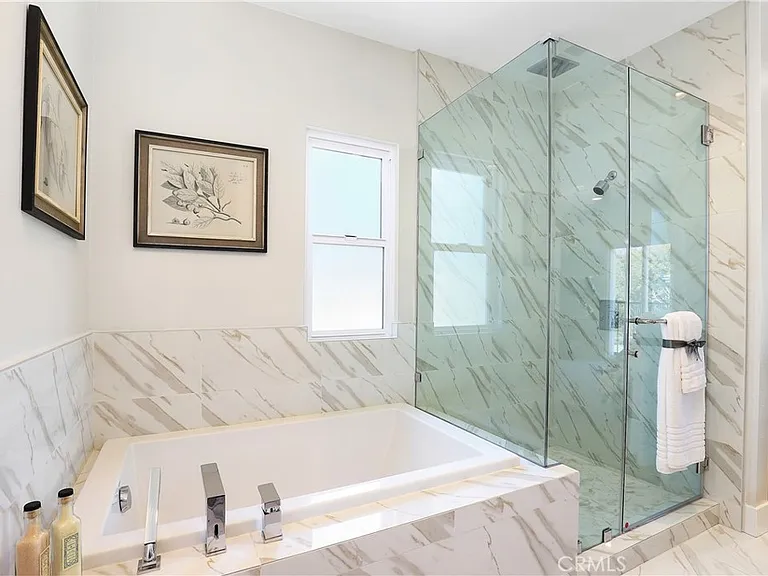 15 Turnberry Ln — Photo 28