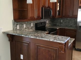 151 SE Santa Barbara Pl, Cape Coral, FL 33990
