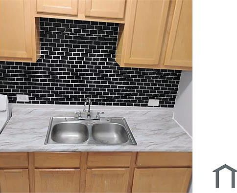 3rd image of 7936 S Saint Lawrence Ave APT 2E