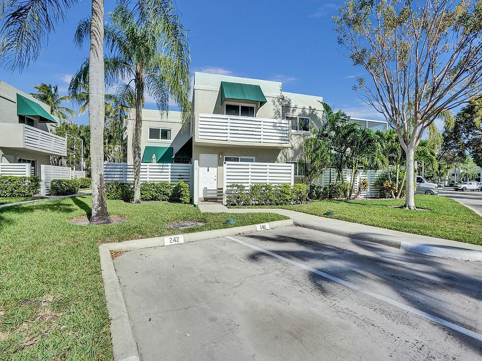 1st image of 543 NW 97th Avenue #543