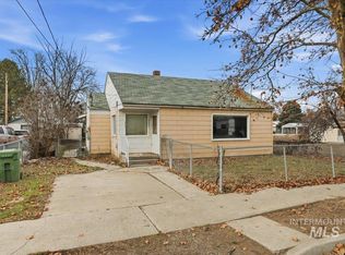 555 15th St, Vale, OR 97918