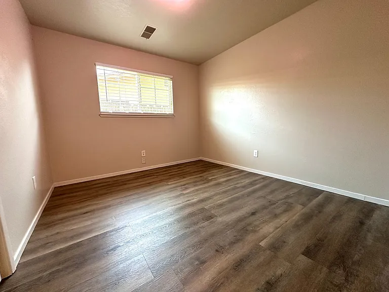 609 Fort Sumpter Dr — Photo 16