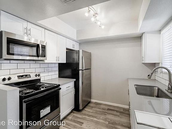 2nd image of 805 W Brown St #7527488