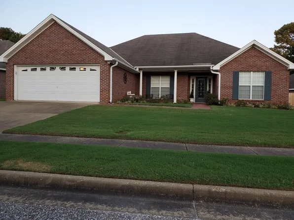 458 River Oaks Dr, Wetumpka, AL 36092