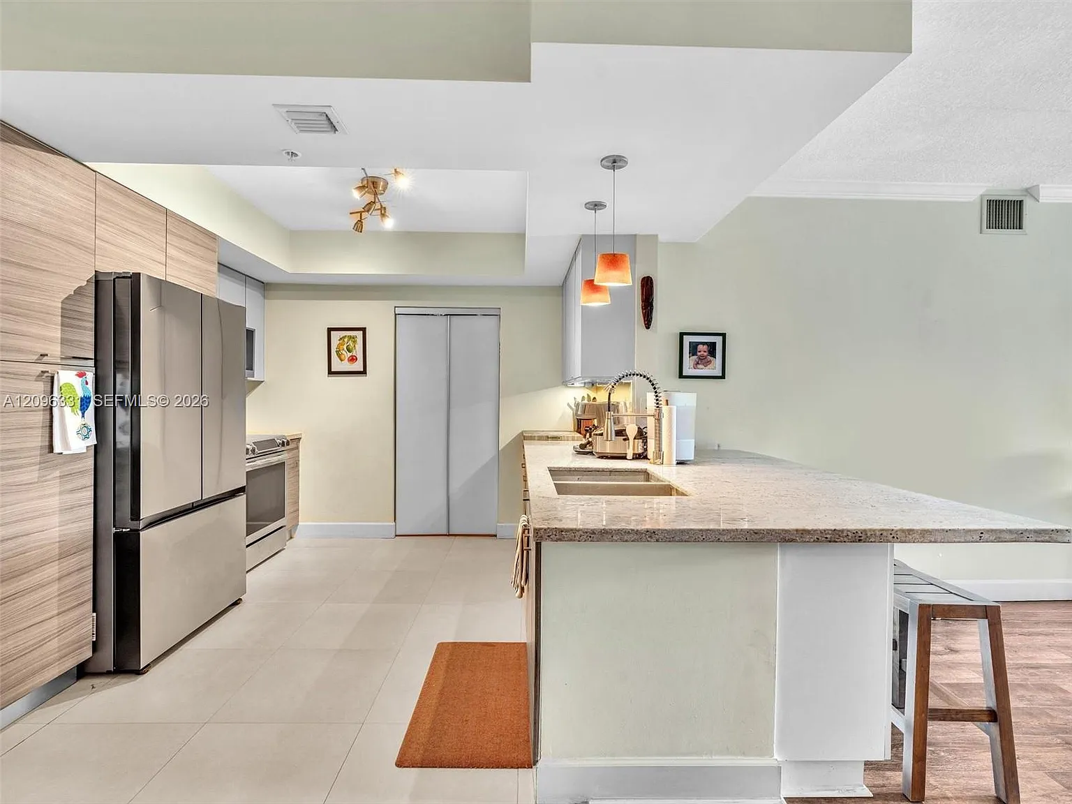 Cite Condo — Photo 4