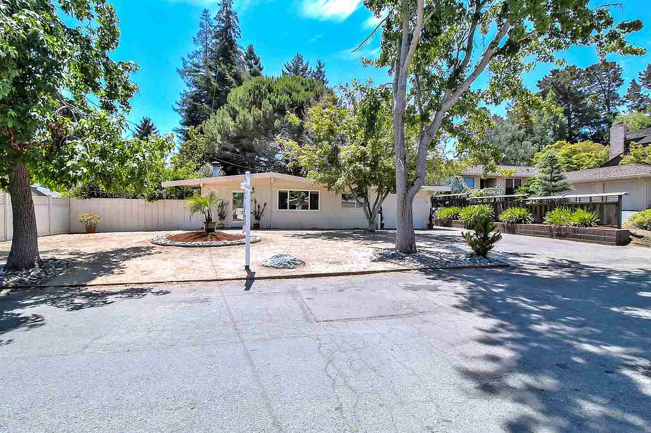 4157 Krolop Rd photo 1