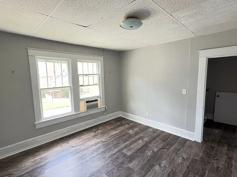 1401 Leighton Ave — Photo 5
