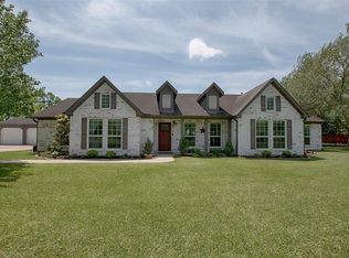 6122 Dee St, Pearland, TX 77581