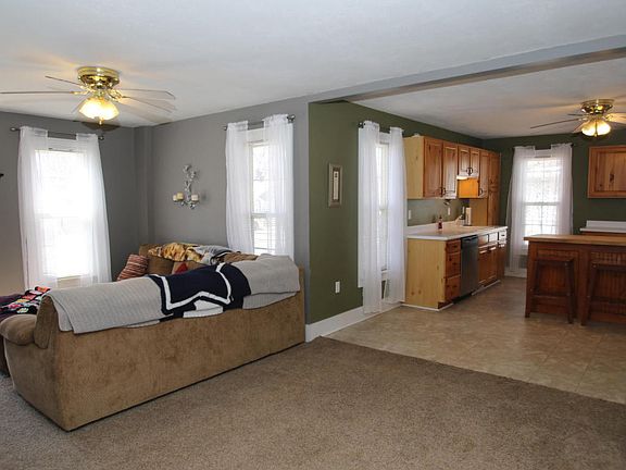 4th image of 1313 Ithaca Ave