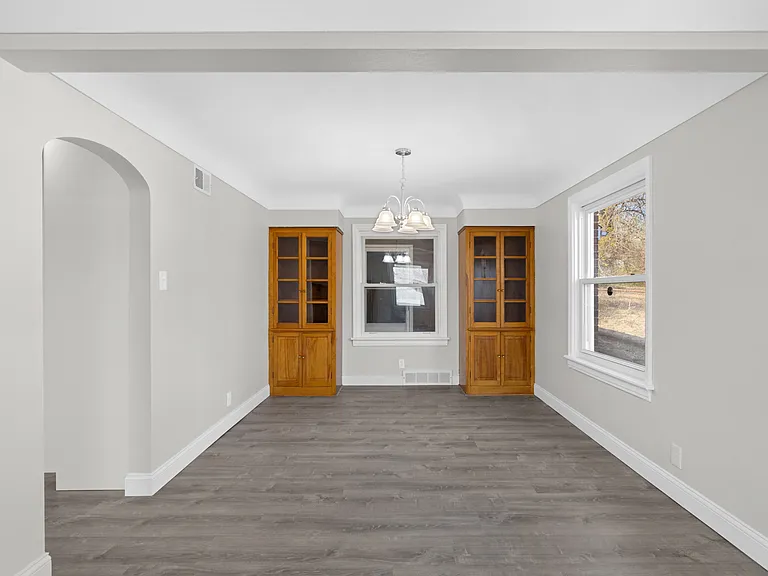 223 N Dellwood Ave — Photo 6