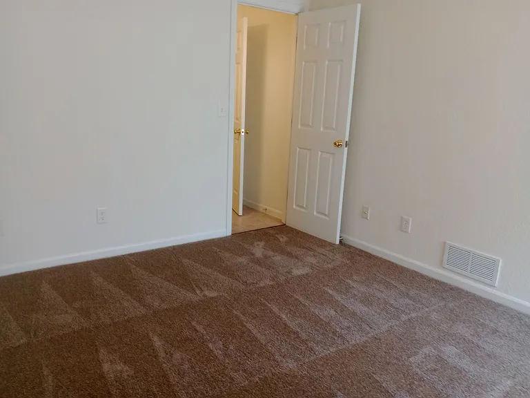 4304 - 4306 Caleb Court — Photo 15