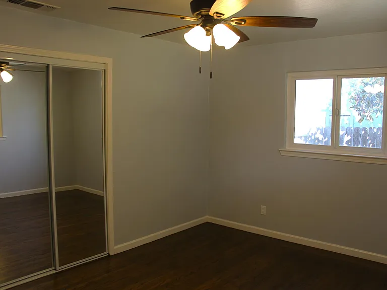 5399 Whittier Dr — Photo 16