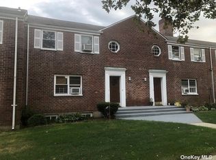 235-12 131st Ave, Rosedale, NY 11422
