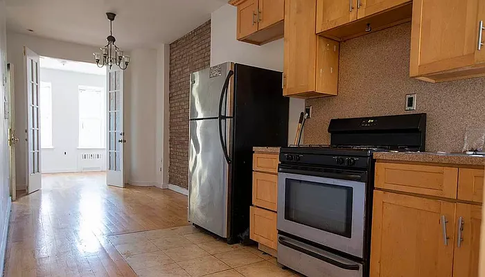 Rented by Reavis | media 12