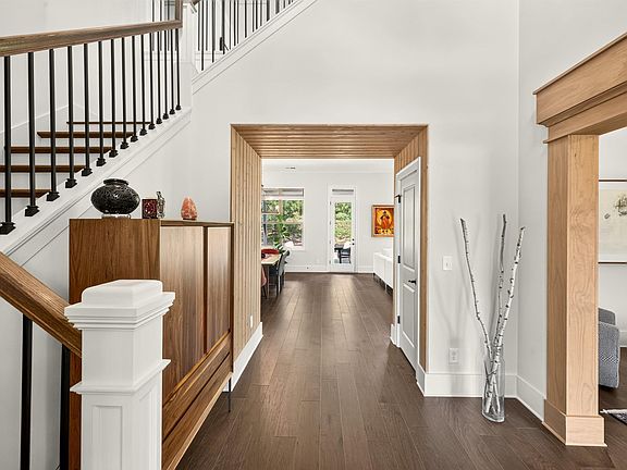 4th image of 3028 Adley Cir