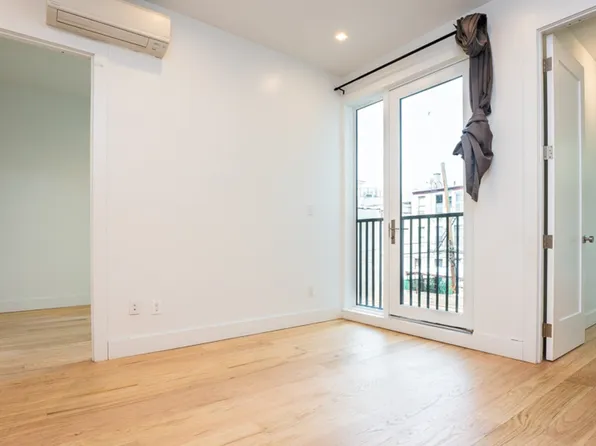 129 Troutman Street image 17 of 26